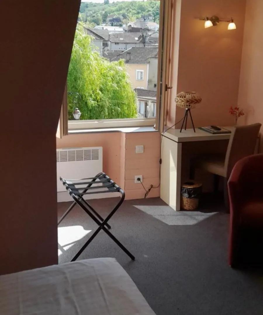 Logis Hotel Restaurant La Vieille Auberge, Art And Gallery Souillac