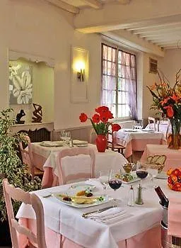 Logis Hotel Restaurant La Vieille Auberge, Art And Gallery Souillac